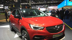 FRANFURT 2017. Opelov trojac novosti usmjeren na trkališta i bespuća