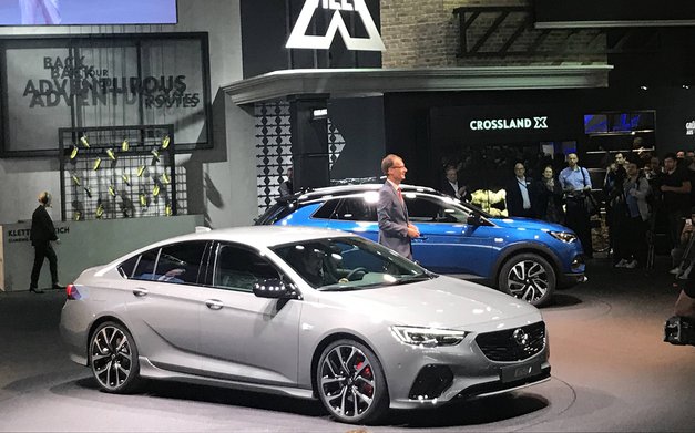FRANFURT 2017. Opelov trojac novosti usmjeren na trkališta i bespuća