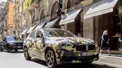 VIDEO BMW X2 - ulazak na mala vrata među najslavnije, kamufliran na Milano Fashion Weeku