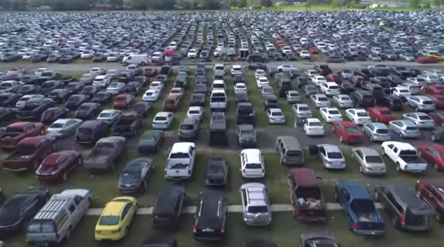 VIDEO: Uragan Harvey iza sebe ostavio groblje automobila