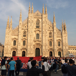 Armadina bakljada ispred Milanske katedrale, fali iskra da se ponove BBB - Start u Teatro alla Scala (foto: Amarela Dolić)