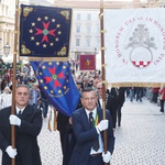 Bratovština hrvatskih vinskih vitezova: Biskupu banjolučkom Franji Komarici dodijeljena svećenička stola (foto: Press Promo)