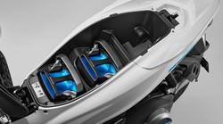 Predstavljeni električni i hibridni skuteri!