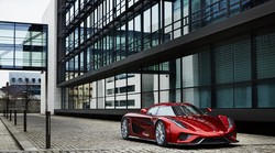 Video: Koenigsegg Regera juri 400 km/h a crash-test pokazuje da mu nitko ništa ne može, da je jači i od udara