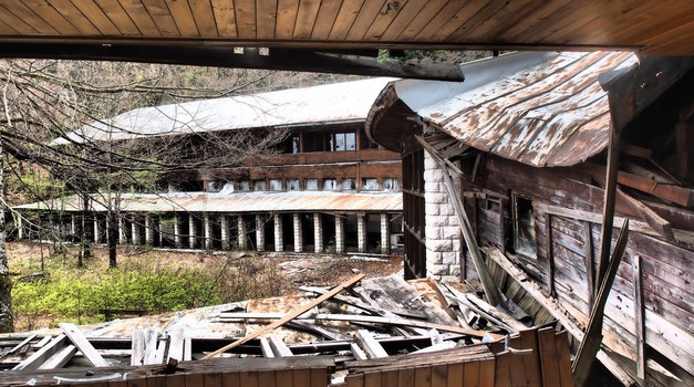 VIDEO-FOTO: Dvije septičke jame i Titova vila ruglo su Nacionalnog parka Plitvice koji zarađuje pola milijarde kuna