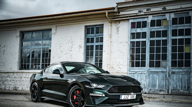 Sve u znaku Stevea McQueena - Ford Mustang Bullitt 5,0 V8 motor s 464 KS - nagrada za 50. rođendan