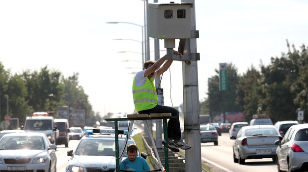 Otkrivamo super kamere: Policija za koji dan postavlja širom Hrvatske 29 najsuvremenijih radara u 85 kućišta