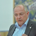 S tvorničke trake Audija ravno u zastupničke klupe Bundestaga gdje je punih 20 godina bio prvi, a gotovo i jedini stranac i to gastarbajter (foto: Boris Ščitar/Pixsell)