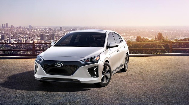 Hyundai Ioniq EV drugi put zaredom dobio nagradu Auto Bilda i Schwackea