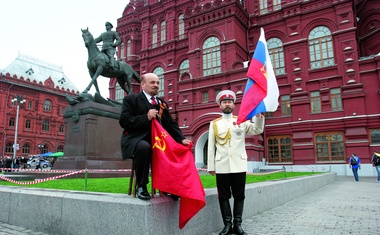 65 centi za litru benzina plaćaju Rusi, ili čak 4x manje nego Europljani koji sve skuplje plaćaju cijenu ratovanja u Ukrajini, Iranu...