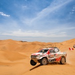 Peterhanselu 7. etapa, 3 Minija na podiju, no u ukupnom poretku i dalje vodi Nasser Al-Attiyah u Toyoti (foto: Antoinin Vincent/DPPI)