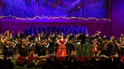VIDEO Točno prije 50 godina izašao je prvi broj STARTA, slavlje na Filharmonijskom balu u Dvorani Lisinski, u čast novinske Flower Power revolucije