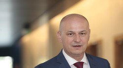 Eliot Ness ukazao se u Hrvatskoj! Kolakušić zaziva drukčiju Hrvatsku i Drugu republiku, ne osvoji li 600.000 glasova projekt staje i on će biti tek najbolji HR europarlamentarac ikada