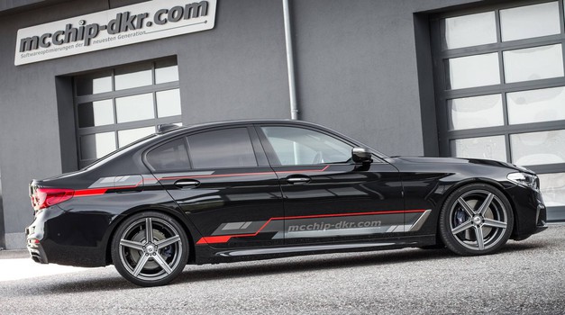 BMW M550d xDrive mcchip-dkr je dizelska alternativa za BMW M5