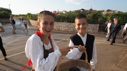 Tiha pobuna protiv masovnog turizma, sve češće izbor su smještaj kod lokalnih obitelji, veliki hotelski lanci zaobilaze se u velikom luku