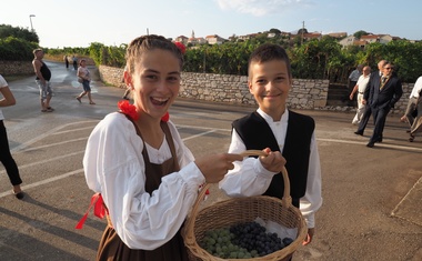 Tiha pobuna protiv masovnog turizma, sve češće izbor su smještaj kod lokalnih obitelji, veliki hotelski lanci zaobilaze se u velikom luku