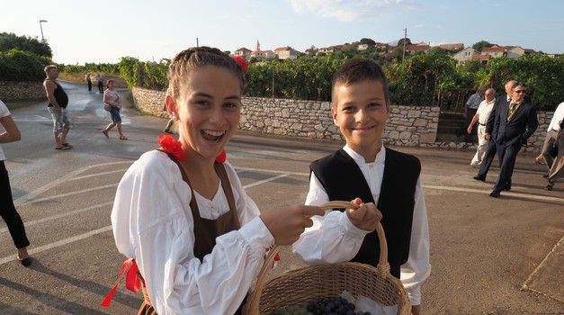 Tiha pobuna protiv masovnog turizma, sve češće izbor su smještaj kod lokalnih obitelji, veliki hotelski lanci zaobilaze se u velikom luku