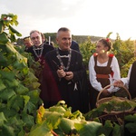 Pompozno su Europski vitezovi na Korčuli proglasili Europsku berbu grožđa, a u slavu Boga i vina imenovali i vitezove na misi u Katedrali svetog Marka (foto: Romeo Ibrišević)