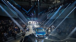 VIDEO: Škoda Octavia IV svjetska premijera u Nacionalnoj galeriji u Pragu uz jazz i Češku filharmoniju, 60 godina i 6,5 milijuna prodanih primjeraka velika su obaveza za najprodavaniji češki auto