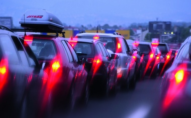 Urazumite se - pretanite proizvoditi toliko teških i dugačkih auta! Ludo, prosječan kineski auto teži 3 tone, duži je od 5 m
