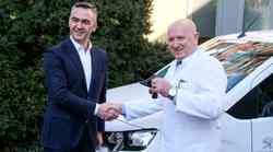 Prekrasna priča za početak nove godine - Peugeot darovao kombi Rifter Klinici za dječje bolesti u Zagrebu