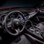 Alfa Romeo Giulija Veloce GTAm posebna je zvijer s 540 konja - ona je cuore sportiva u ekskluzivnoj i limitiranoj ediciji od samo 500 primjeraka iz lombardijskog središta paprenih oktanskih virusa (foto: Alfa Romeo)