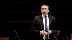Tomislav Sokol: Vrijeme je da se proizvodnja lijekova vrati u EU. Ne smijemo biti toliko ovisni od Kine