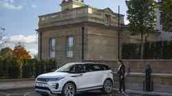 Da nema više benzinaca bez pomoći elektrike svjedoče i novi Land Rover Discovery Sport, a i Range Rover Evoque