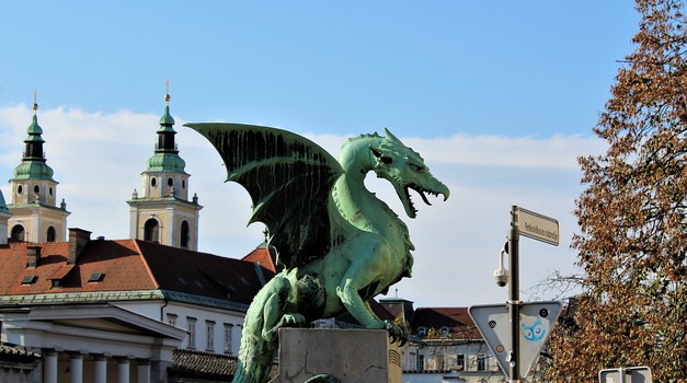 Tisuće Slovenaca u Ljubljani prosvjedovalo protiv vlade