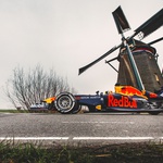 Video: Alex Albon i Max Verstappen otkrivaju Nizozemsku - i to u bolidima Formule 1. Zandvoort je otkazan kao i sve dosadašnje utrke F1, zato uživajte u neobičnoj utrci (foto: Red Bull)