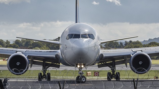 US Airlines putnike bez maski stavlja na crnu listu što rezultira zabranom putovanja