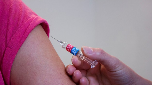 U Italiji buknula žestoka rasprava o uvođenju obveznog cijepljenja protiv koronavirusa