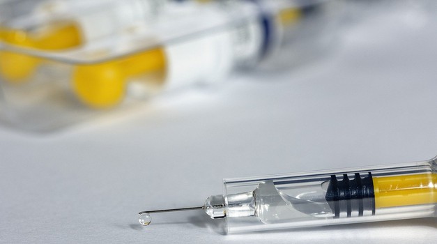 Englezima EU platio 336 milijuna eura za cjepivo protiv covida-19