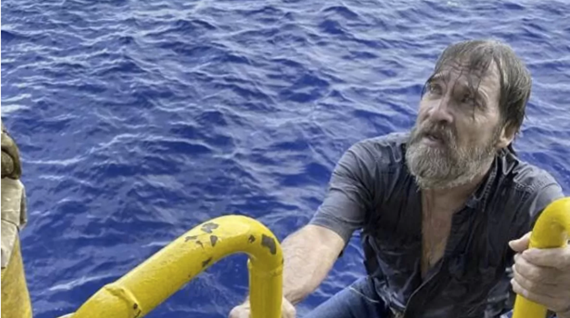 U Sjedinjenim Državama mornar spašen nakon što je oko dva dana bio na moru