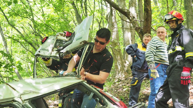 Romeo je uklonio i 16.000. auto olupinu, a što ste vi danas učinili za Planetu, jedinu koju imamo? Neumorni lovac na krš ne odustaje iako ga sponzori napuštaju