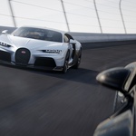 3,2 milijuna eura za dinosaurski  oktanski Bugatti Chiron SS, ili 2 milijuna za modernu električnu Rimčevu Neveru? Sukob titana koji bi mogao završiti u korist čudotvorca iz Svete Nedelje (foto: Bugatti)