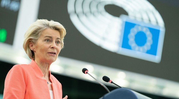 Ursula von der Leyen vlakom iz Poljske krenula u Kijev i u posjet Zelenskom i Ukrajini, postoje dokazi o kršenju Ženevske konvencije