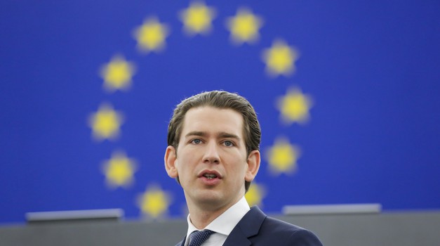 Nema više Kurza u politici - stiže Schallenberg! Bivši austrijski kancelar Sebastian Kurz povlači se iz politike, a razlog tome je rođenje njegova sina