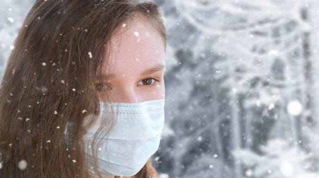 Između omicrona te prehlade i gripe nema velike razlike, tvrde znanstvenici koji upozoravaju da omicron može donijeti i promjene na koži