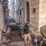 Na dubini od približno i do metra te u dužini od 20 metara dalmatinski su arheolozi pronašli senzacionalne mozaike iz doba Rimljana, u luksuznoj građevini rimske Farije. U Starome Gradu, na otoku Hvaru, u tijeku su arheološka istraživanja (foto: Vilma Matulić (Muzej Staroga Grada))