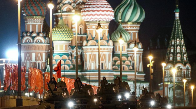 MOSCOW, RUSSIA — MAY 4, 2021: T-34-85 tanks cross Bolshoi Moskvoretsky Bridge near Red Square after a night rehearsal of the Victory Day military parade marking the 76th anniversary of the victory in WWII. Sergei Bobylev/TASS Photo via Newscom Newscom/PIXSELL