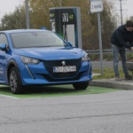 Elektro aute zamijenjuju i dizelašima, jer nema toliko punionica koliko ima električnih auta (foto: Igor Stažić)