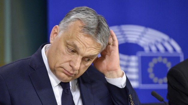 Orbán će sutra Ursuli reći popu pop, a bobu bob i to usred "Karmelićanskog samostana" gdje u novo doba stoluju mađarski premijeri