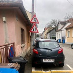 Pazi bandera, pazi pješaci na kolniku! Imena luda nalaze se svuda, al' bogme i ZG prometni znakovi (foto: Borut Černelić)