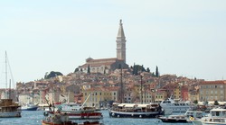 Čak 50 % SLO turista ide u Lijepu našu!!! U Grčku i Italiju po 6%, a u Crnu Goru i Španjolsku samo 2 %. Hrvatska caruje među destinacijama za odmor