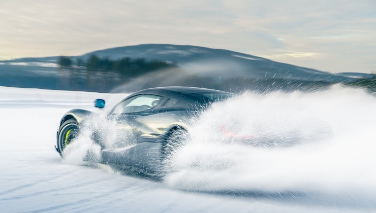 Bura zatvorila paški most i prekinula više trajektnih linija