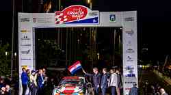 Andrej Plenković pred mnoštvom oduševljenih oktanskih fanova zamahnuo je hrvatskom trobojnicom označivši start 3. utrke WRC-a u 2022.