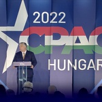Viktor Orbán proganja soroševce k'o vrag grešnu dušu! Na krilima saveza s Donaldom Trumpom krenuo u križarski rat s oporbom, prije svega mladim i potentnim Péter Magyarom (foto: mtv/SCREENSHOOT)