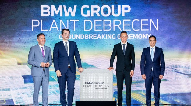 Bavarci optužili EU birokrate!  BMW: Carine na kineska vozila su pucanj u koljeno za europsku automobilsku industriju
