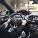Kad je o kompaktnim karavanima riječ 308 SW je lider prostora, uz to i otmjen te obdaren odličnim, a i hibridnim motorima (foto: Peugeot/start)